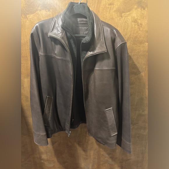 ROUNDTREEAND YORKE MENS JACKET
